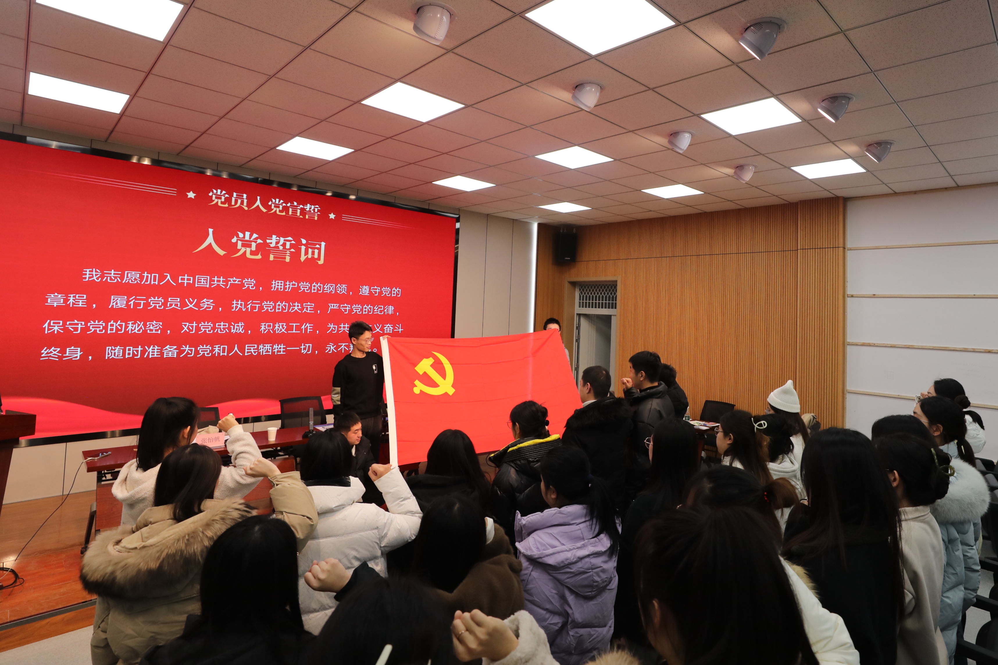 e42e3ab6fa5543adac32bc717ae3507d.jpg e42e3ab6fa5543adac32bc717ae3507d.jpg